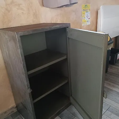 à L'usine Loft Industriel Atypique Hébergement de vacances Saint-Quentin-Lamotte-Croix-au-Bailly